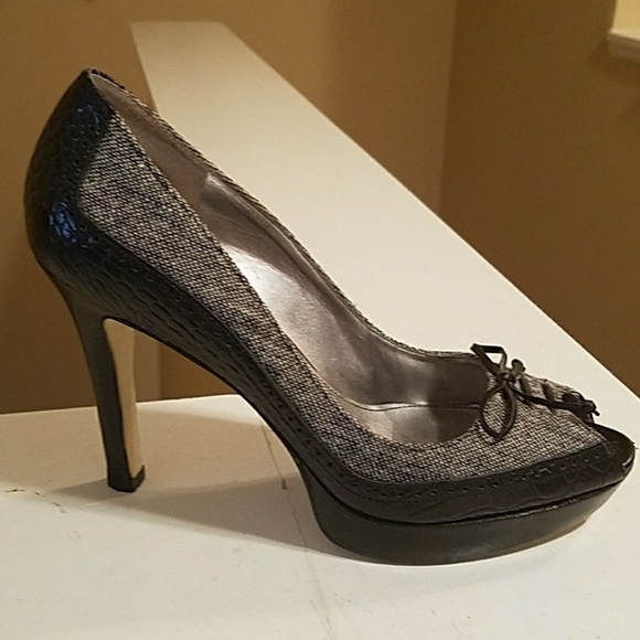 Marc Fisher Shoes - BEAUTIFUL MARC FISHER PEEP TOE HEELS